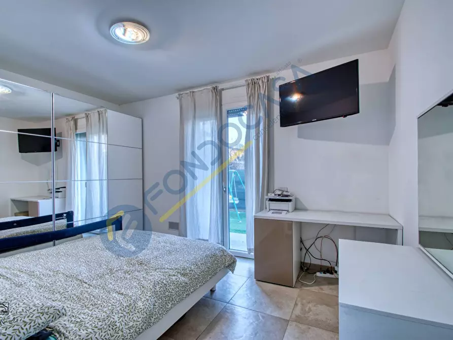 Immagine 12 di Appartamento in vendita  in VIA MONTE CENERI a Limbiate