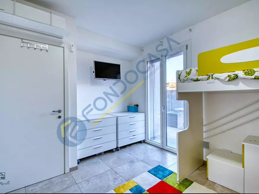 Immagine 16 di Appartamento in vendita  in VIA MONTE CENERI a Limbiate