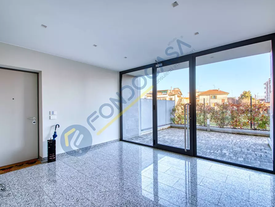 Immagine 19 di Appartamento in vendita  in VIA MONTE CENERI a Limbiate