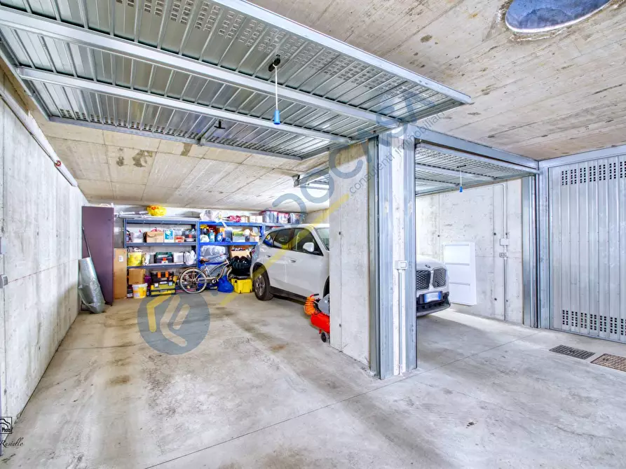 Immagine 22 di Appartamento in vendita  in VIA MONTE CENERI a Limbiate