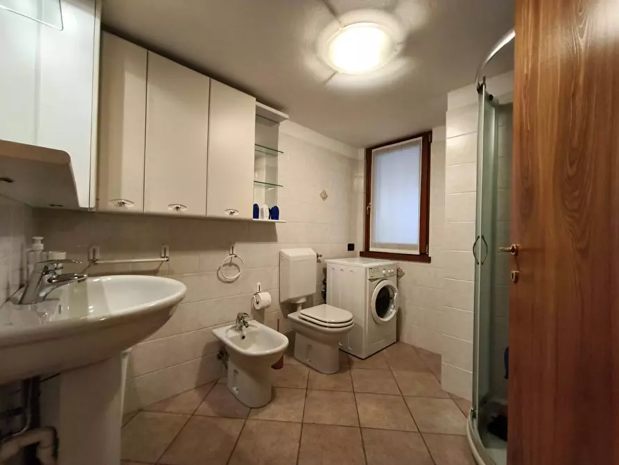 Immagine 11 di Appartamento in affitto  in Piazza Paradiso a Clusone