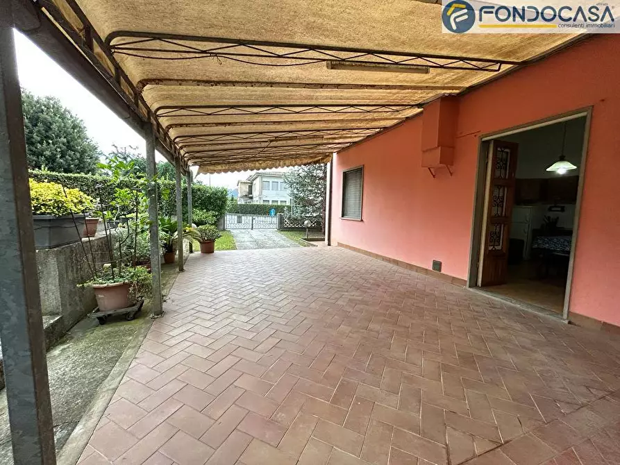 Immagine 8 di Villa in vendita  in Via di Mezzo a Massarosa