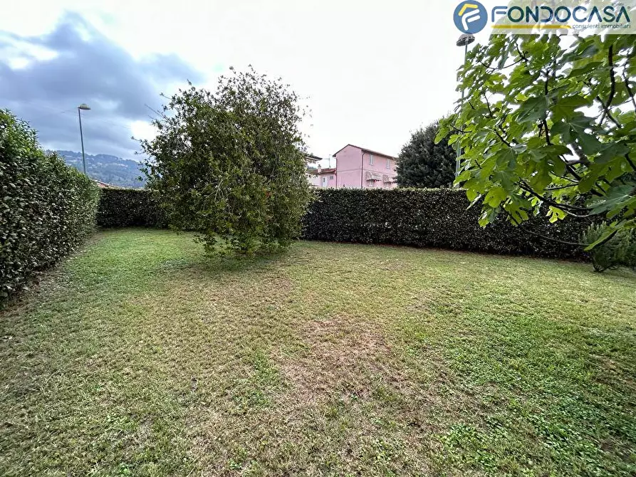 Immagine 12 di Villa in vendita  in Via di Mezzo a Massarosa