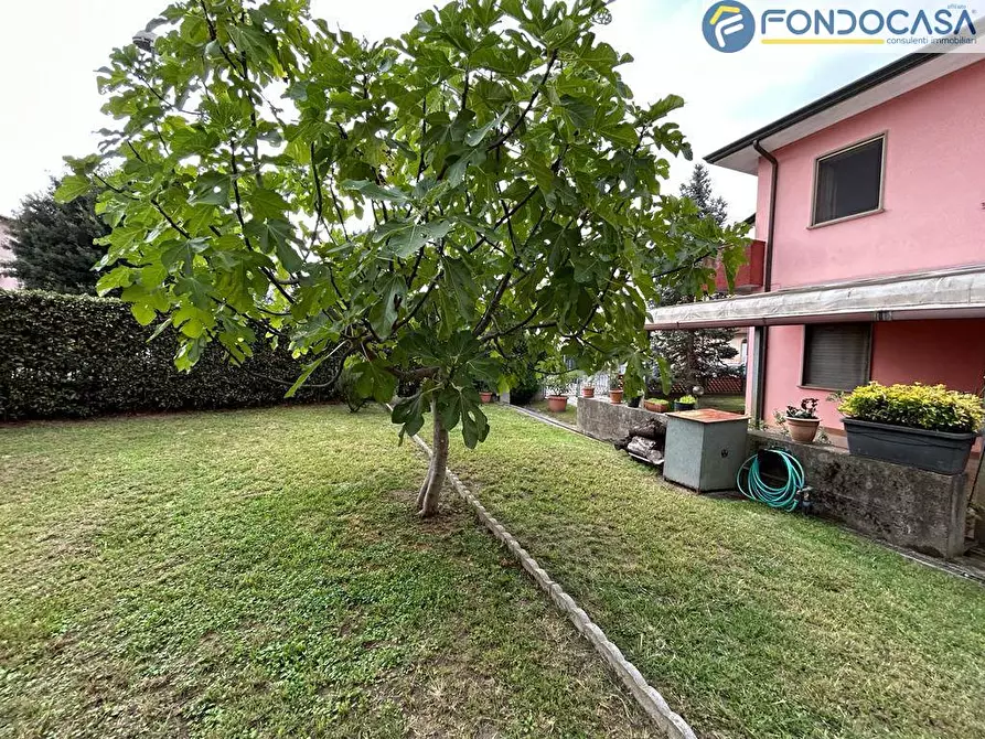 Immagine 7 di Villa in vendita  in Via di Mezzo a Massarosa