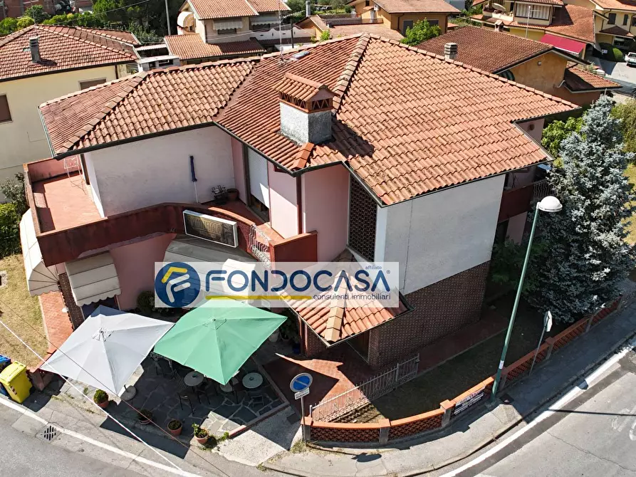 Immagine 29 di Villa in vendita  in Via di Mezzo a Massarosa