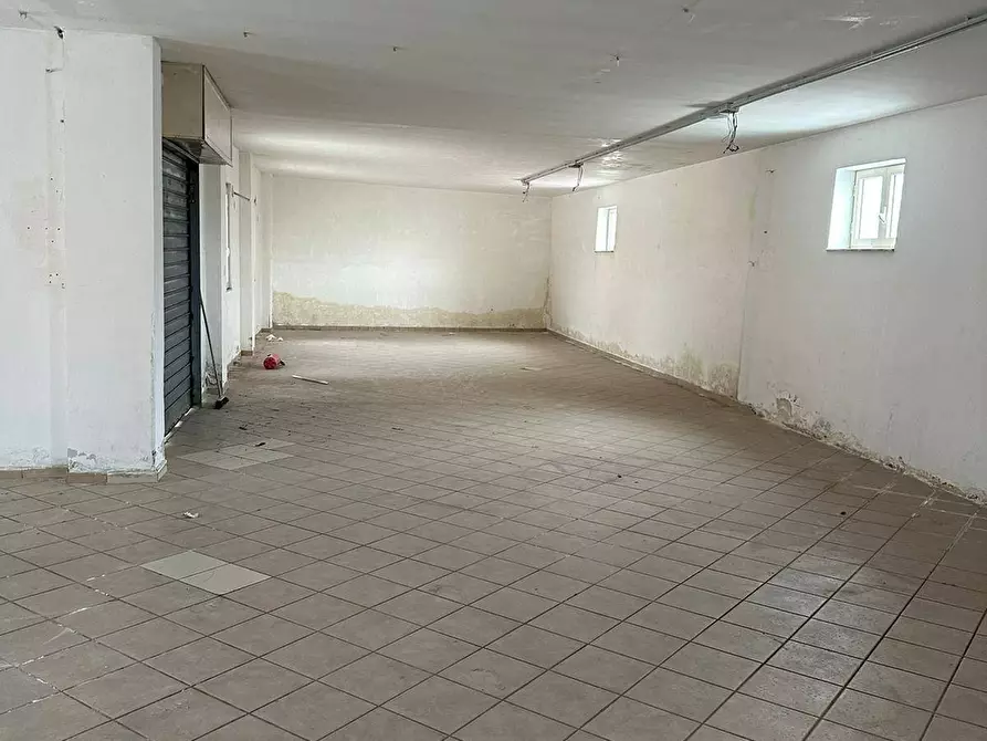 Immagine 20 di Capannone industriale in affitto  a Marigliano