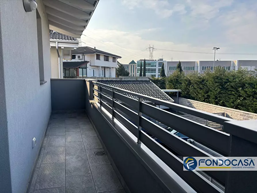 Immagine 28 di Villa in vendita  a Carobbio Degli Angeli