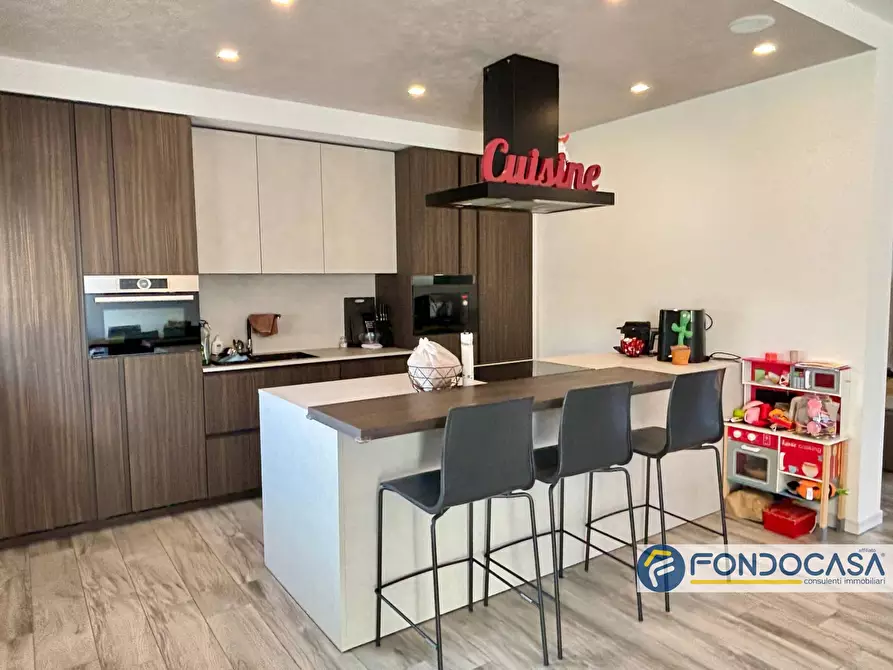 Immagine 12 di Villa in vendita  a Carobbio Degli Angeli