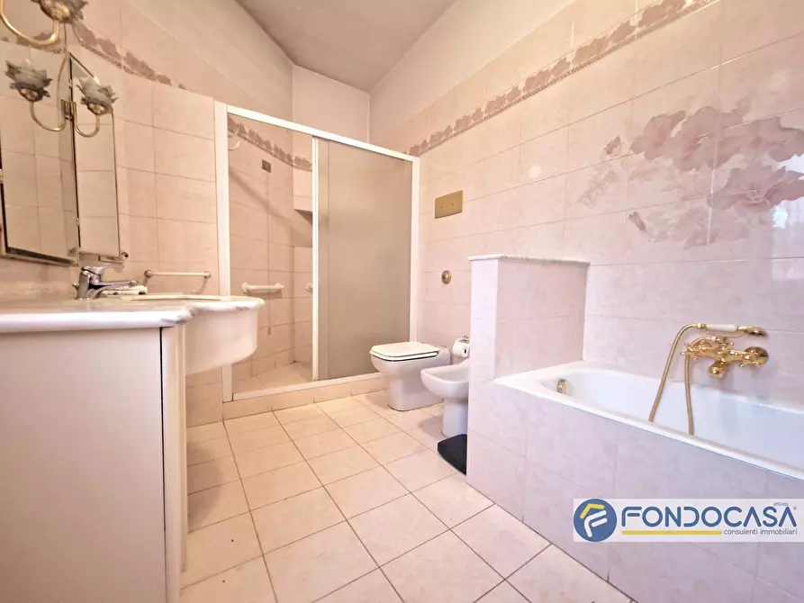 Immagine 12 di Villa in vendita  in VIA EINAUDI a Concesio