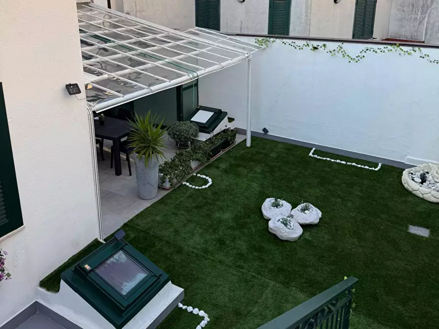 Immagine 1 di Villa in vendita  in Via Parrocchia a Baronissi