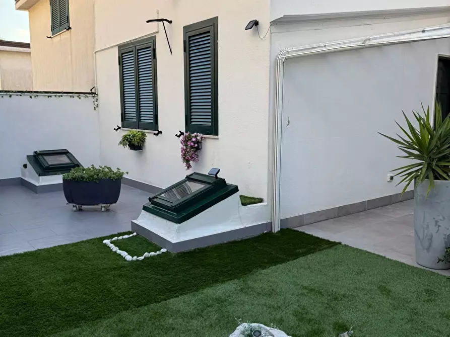 Immagine 2 di Villa in vendita  in Via Parrocchia a Baronissi