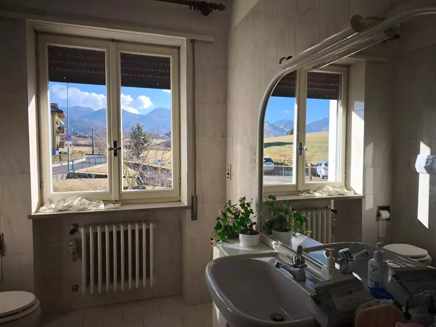 Immagine 9 di Appartamento in vendita  in Via Guizzetti a Clusone