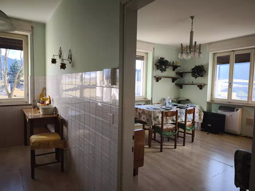 Immagine 11 di Appartamento in vendita  in Via Guizzetti a Clusone