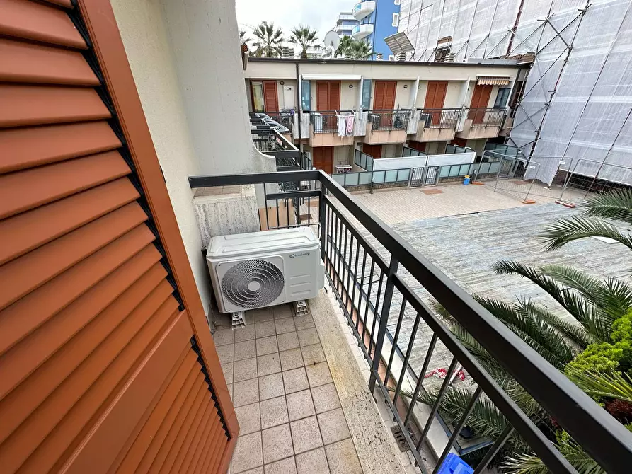 Immagine 28 di Appartamento in vendita  in Viale Rinascimento a San Benedetto Del Tronto