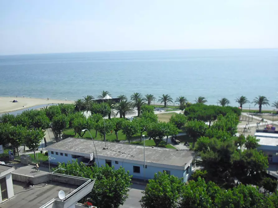 Immagine 9 di Appartamento in vendita  in Viale Vittoria a Alba Adriatica