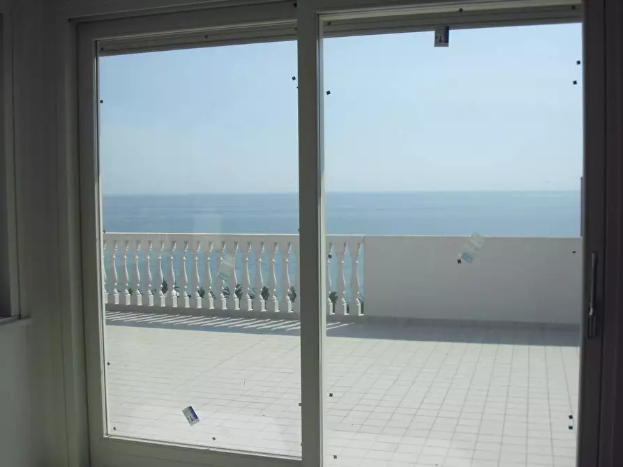 Immagine 2 di Appartamento in vendita  in Viale Vittoria a Alba Adriatica