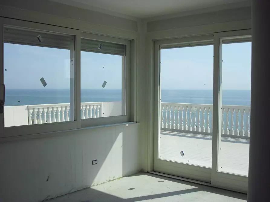 Immagine 3 di Appartamento in vendita  in Viale Vittoria a Alba Adriatica