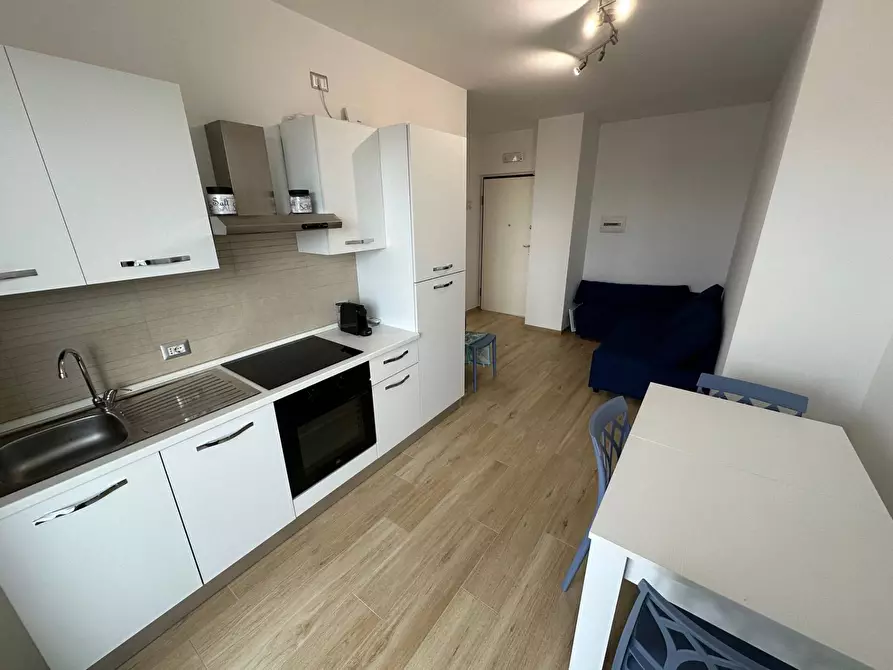 Immagine 27 di Appartamento in vendita  in Viale della Vittoria a Alba Adriatica