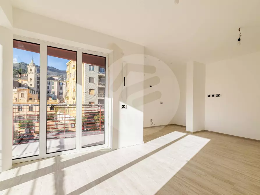 Immagine 5 di Appartamento in vendita  in via bosco a Alassio