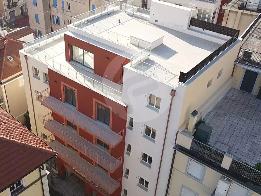 Immagine 21 di Appartamento in vendita  in via milite ignoto a Alassio