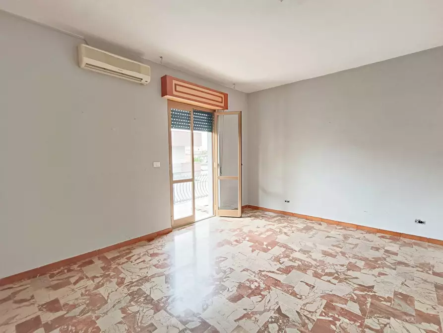 Immagine 11 di Appartamento in vendita  a Casoria