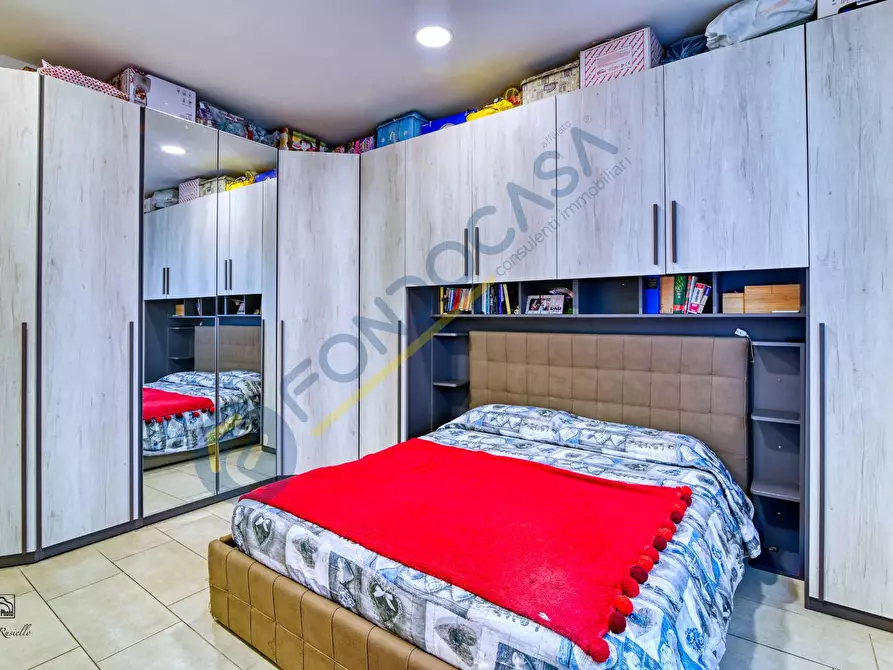 Immagine 13 di Villa in vendita  in VIA ISONZO a Solaro