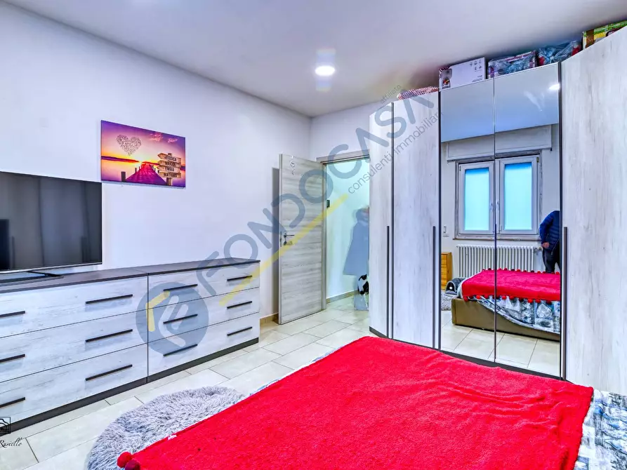 Immagine 14 di Villa in vendita  in VIA ISONZO a Solaro