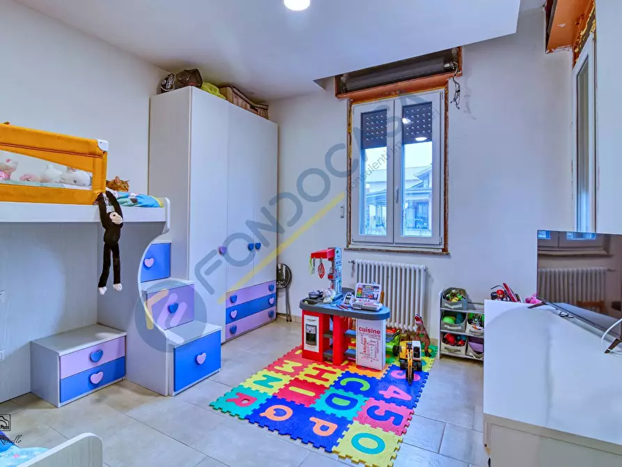 Immagine 18 di Villa in vendita  in VIA ISONZO a Solaro