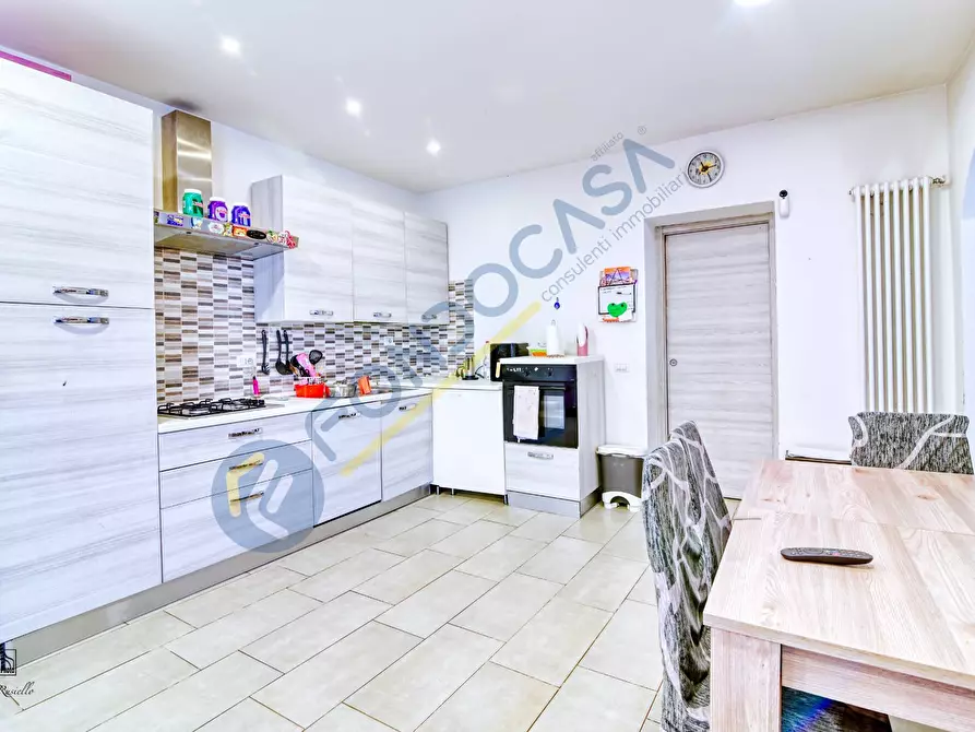 Immagine 7 di Villa in vendita  in VIA ISONZO a Solaro