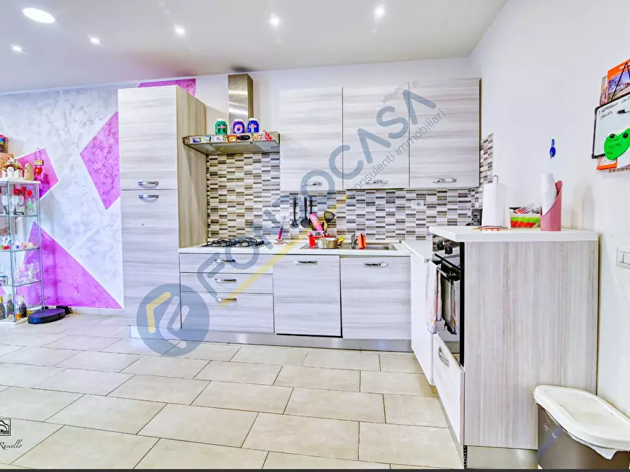 Immagine 5 di Villa in vendita  in VIA ISONZO a Solaro