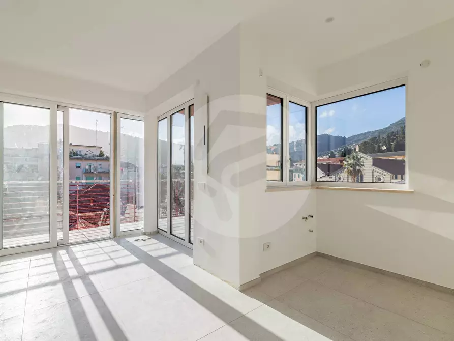 Immagine 1 di Appartamento in vendita  in via san giovanni bosco a Alassio