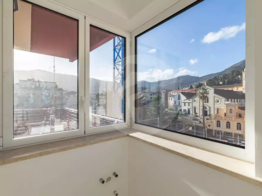 Immagine 5 di Appartamento in vendita  in via san giovanni bosco a Alassio