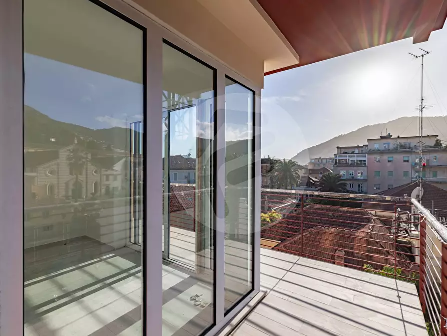 Immagine 9 di Appartamento in vendita  in via san giovanni bosco a Alassio