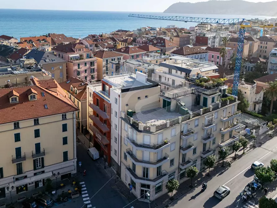 Immagine 21 di Appartamento in vendita  in via milite ignoto a Alassio