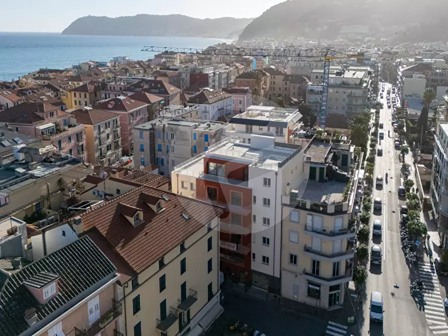 Immagine 27 di Appartamento in vendita  in via milite ignoto a Alassio