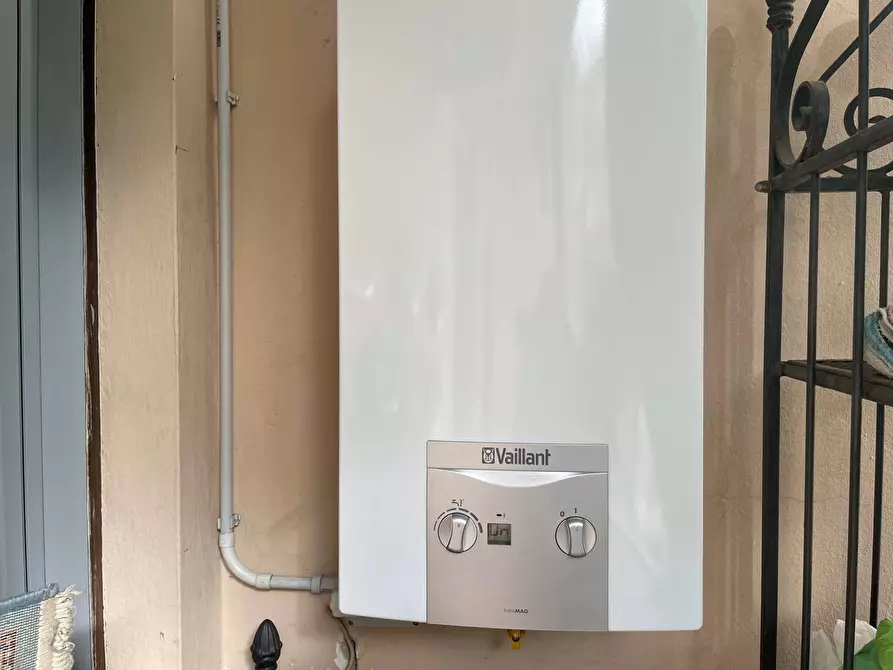 Immagine 25 di Appartamento in vendita  a Torino