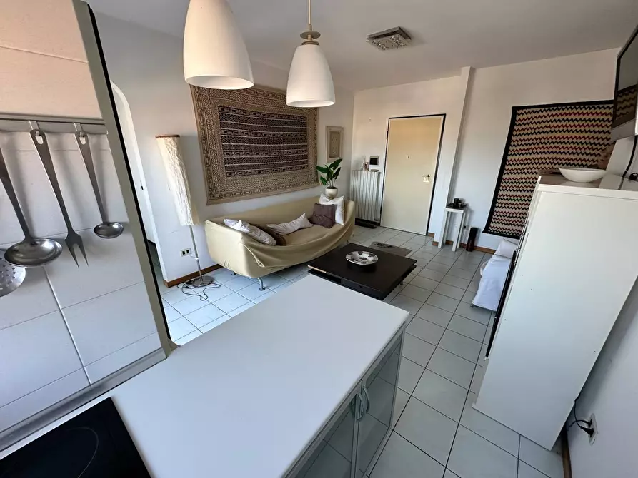 Immagine 8 di Attico in vendita  in Via Calatafimi a San Benedetto Del Tronto