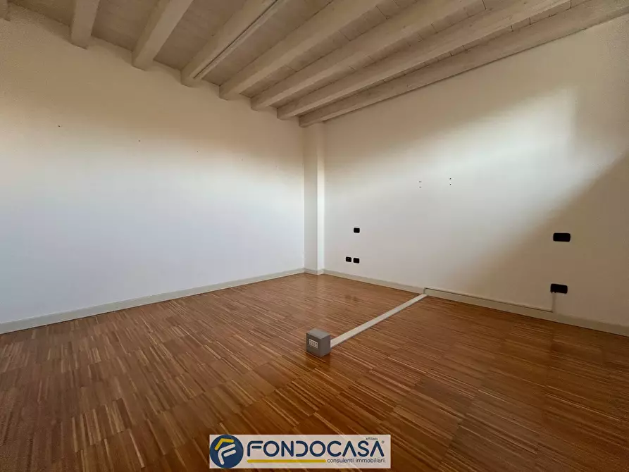 Immagine 7 di Ufficio in affitto  a Rovato