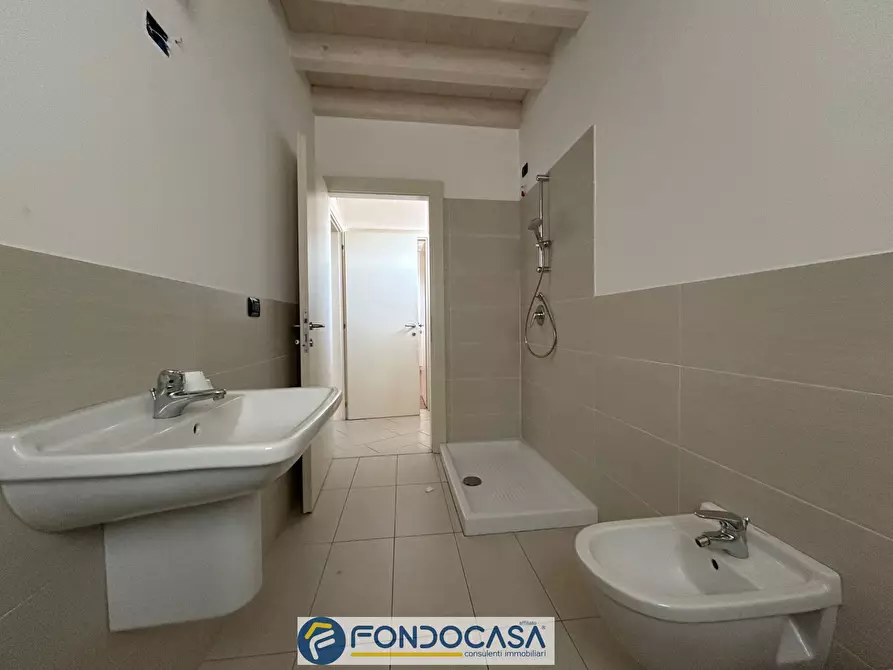 Immagine 12 di Ufficio in affitto  a Rovato