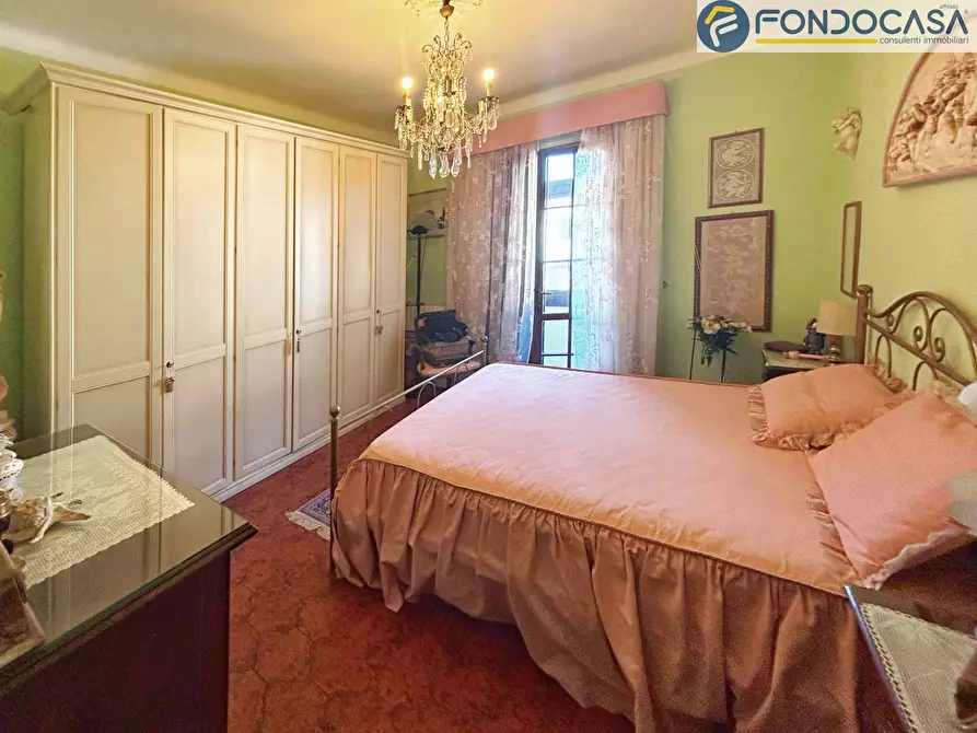 Immagine 16 di Appartamento in vendita  in Via della Pace a Seravezza