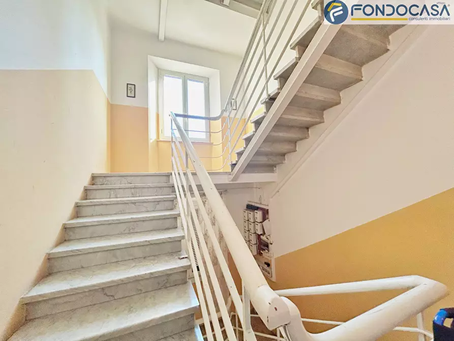 Immagine 24 di Appartamento in vendita  in Via della Pace a Seravezza