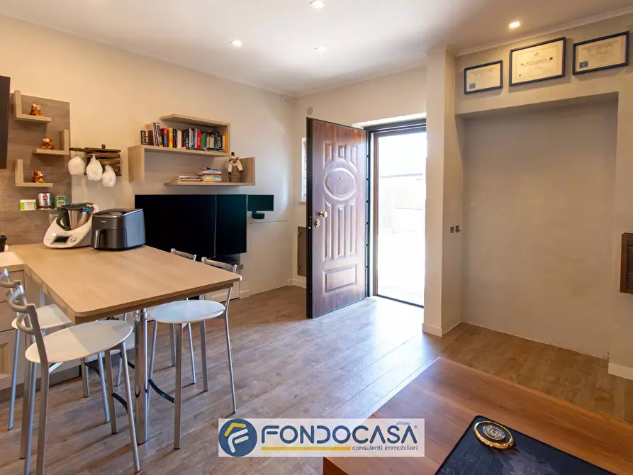 Immagine 5 di Appartamento in vendita  in Via Casa Stanzione a Salerno