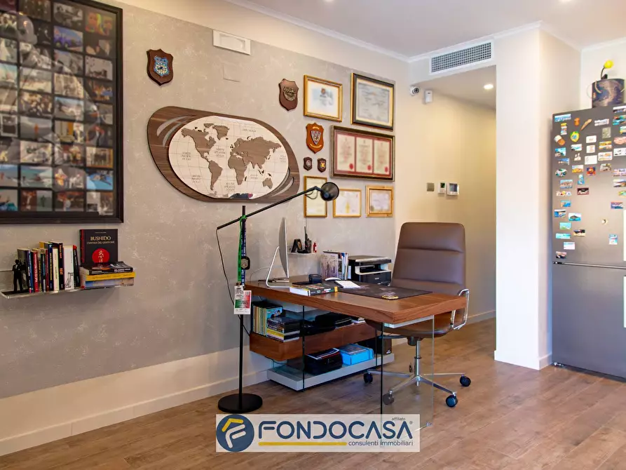 Immagine 14 di Appartamento in vendita  in Via Casa Stanzione a Salerno