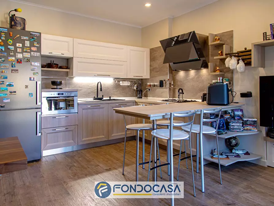 Immagine 7 di Appartamento in vendita  in Via Casa Stanzione a Salerno