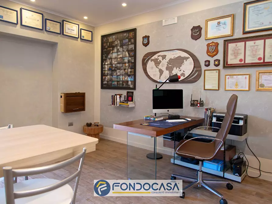 Immagine 12 di Appartamento in vendita  in Via Casa Stanzione a Salerno