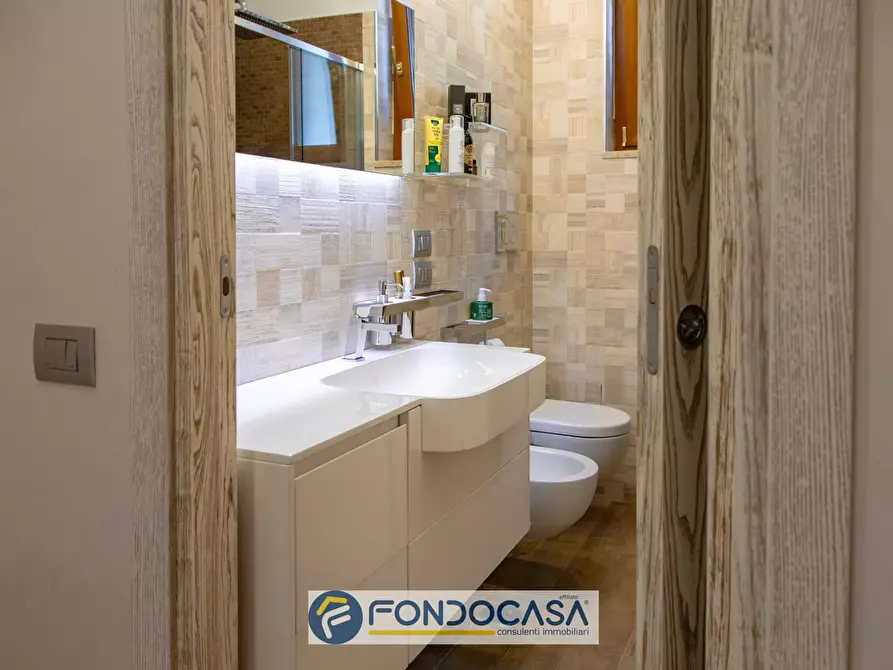 Immagine 19 di Appartamento in vendita  in Via Casa Stanzione a Salerno