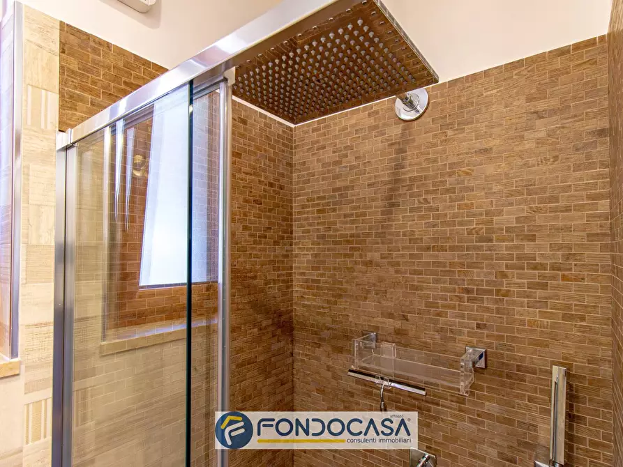 Immagine 22 di Appartamento in vendita  in Via Casa Stanzione a Salerno