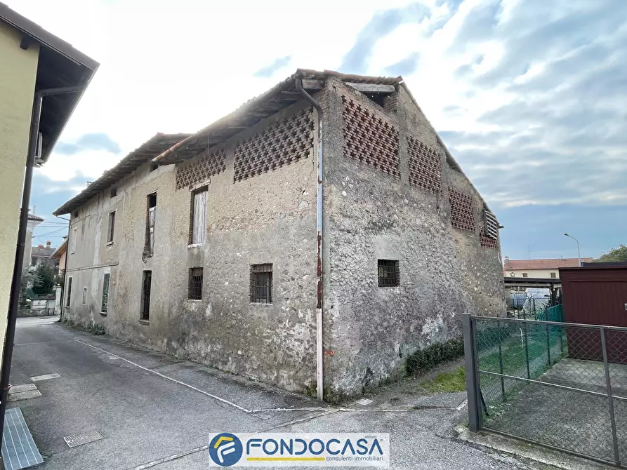 Immagine 18 di Rustico / casale in vendita  a Cazzago San Martino