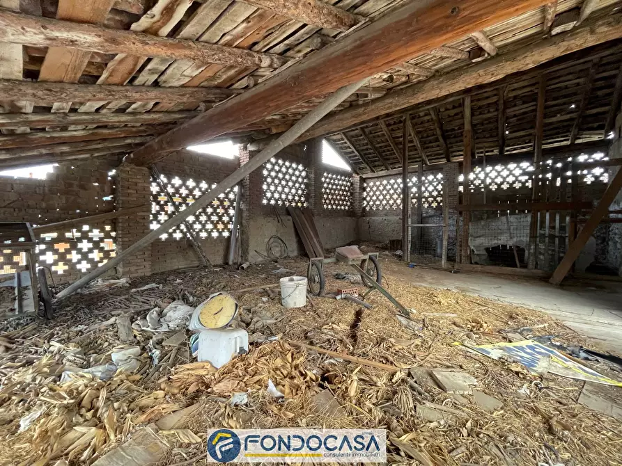 Immagine 11 di Rustico / casale in vendita  a Cazzago San Martino
