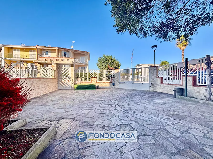 Immagine 3 di Villetta a schiera in vendita  in via giacomo leopardi a Cesa